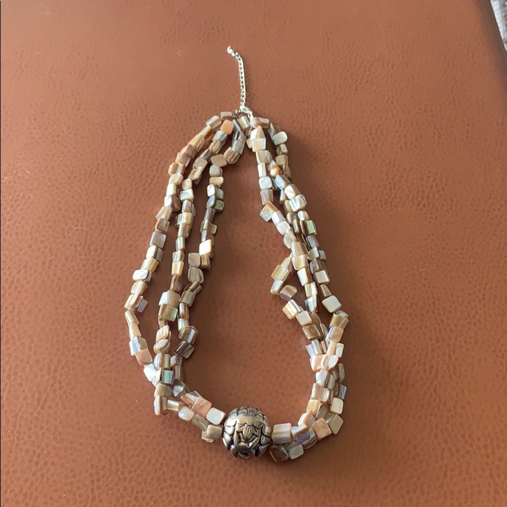 Beautiful adjustable necklace w/so much character